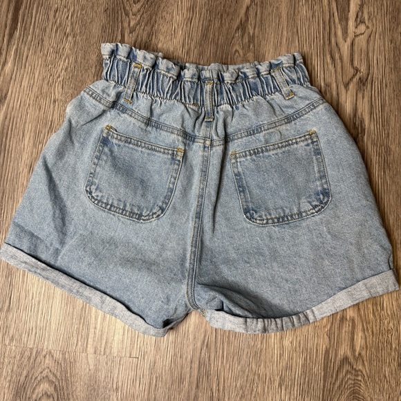 Love tree denim/ jean shorts- size medium - Picture 3 of 3